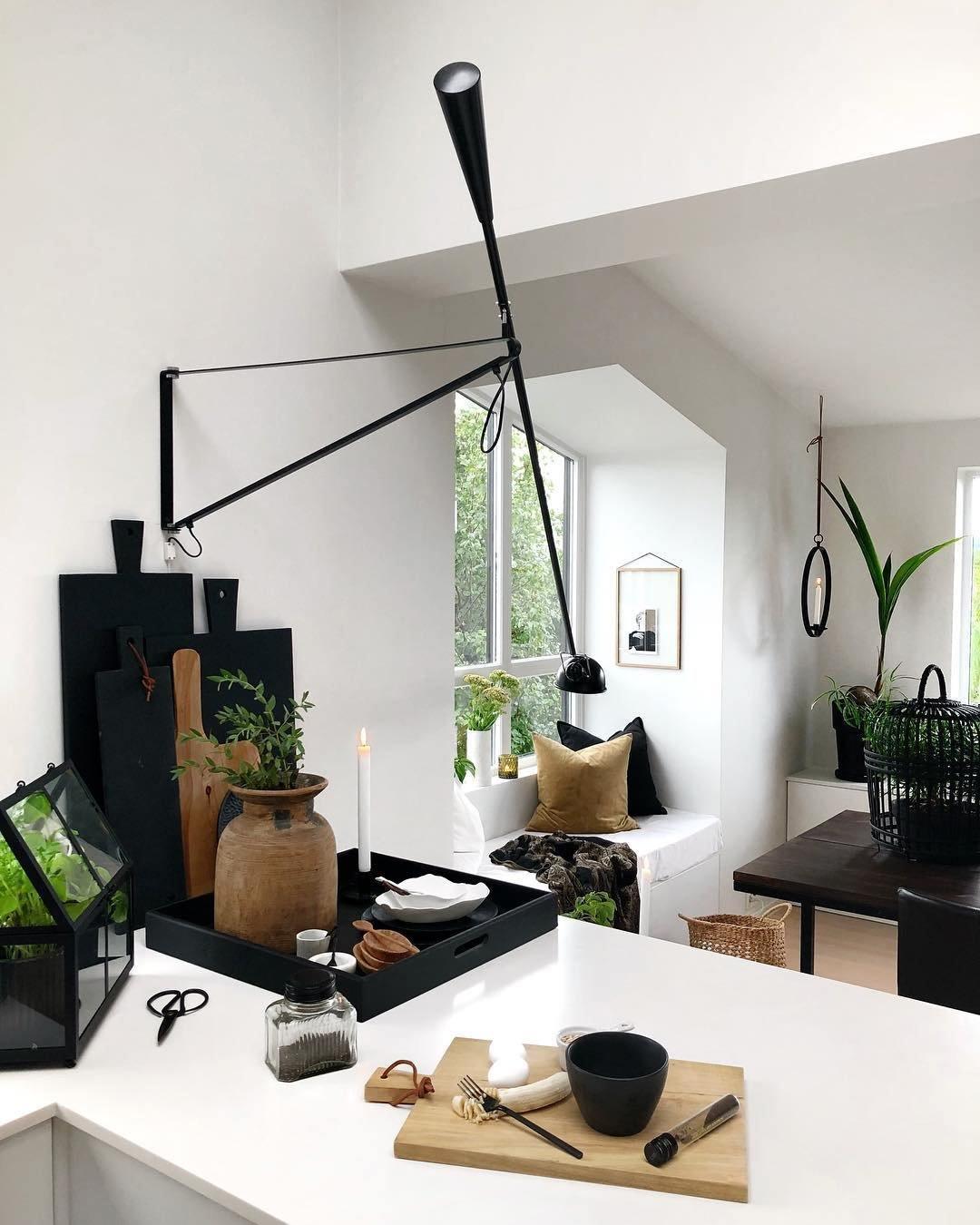 Long Swing Arm Wall Lamp