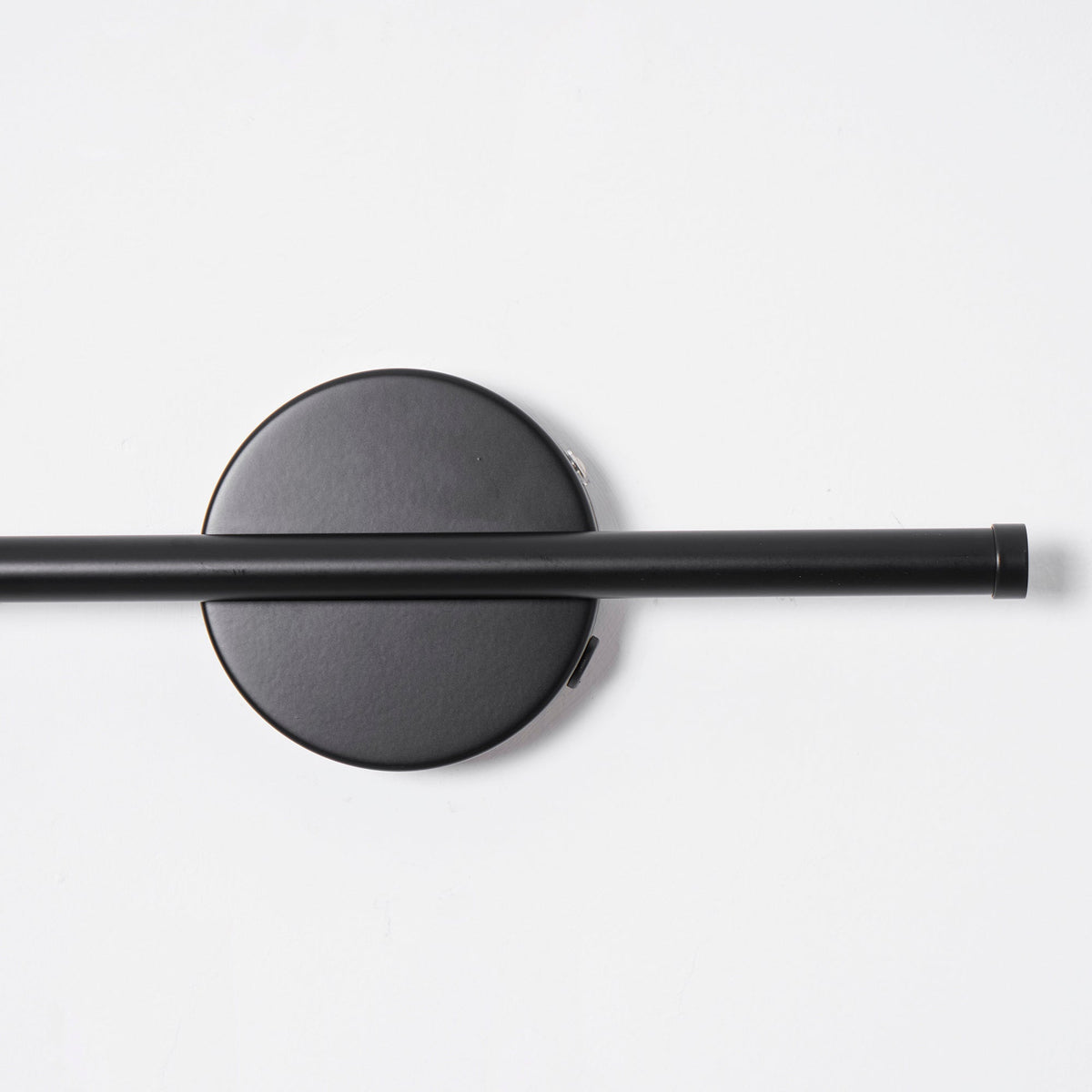 Linear Rechargeable Wall Lamp