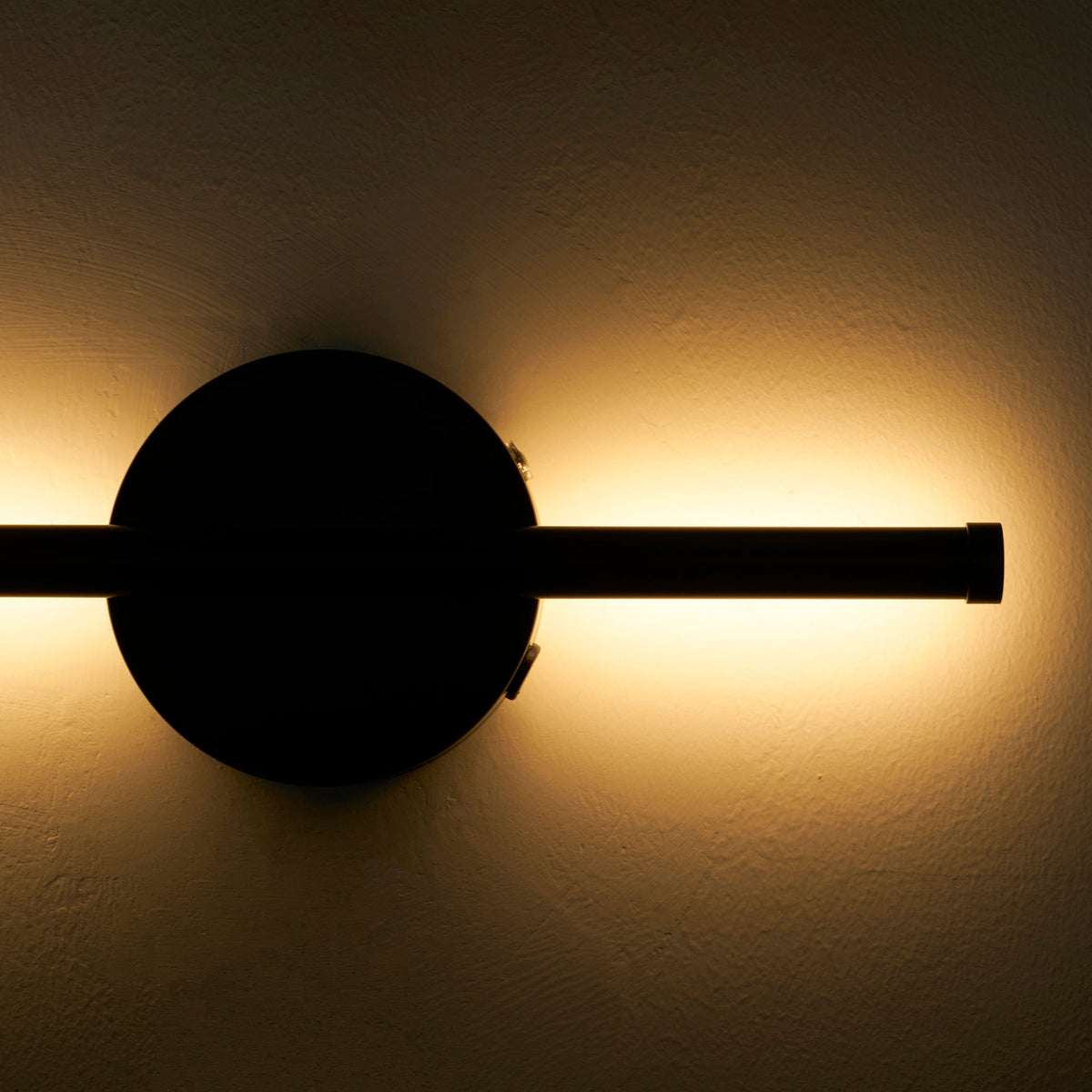 Linear Rechargeable Wall Lamp