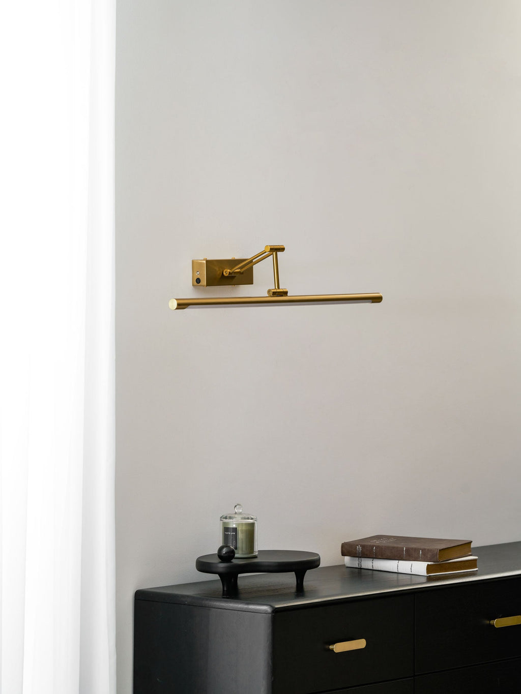 Brillan Frame Rechargeable Wall Light