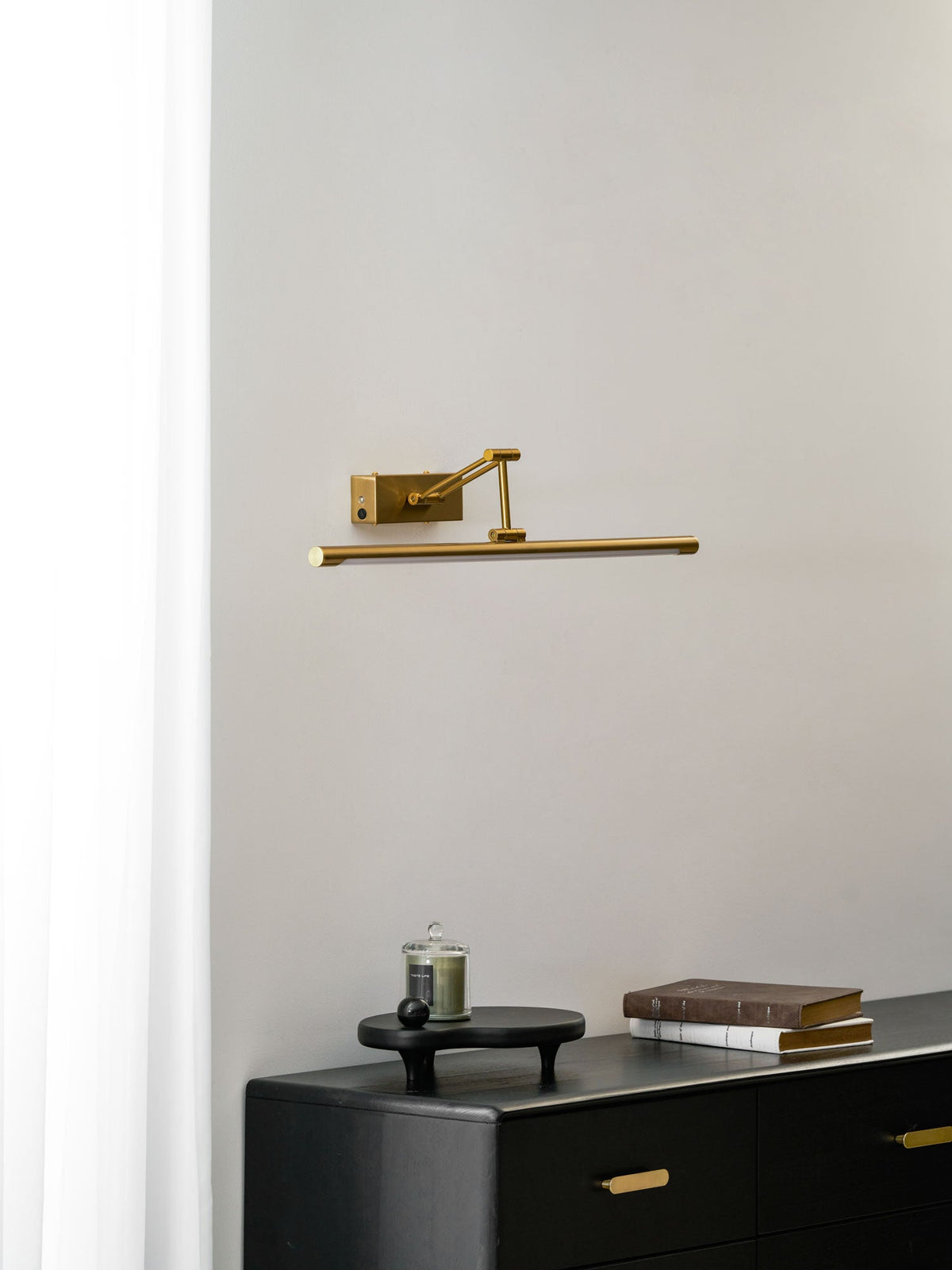 Brillan Frame Rechargeable Wall Light