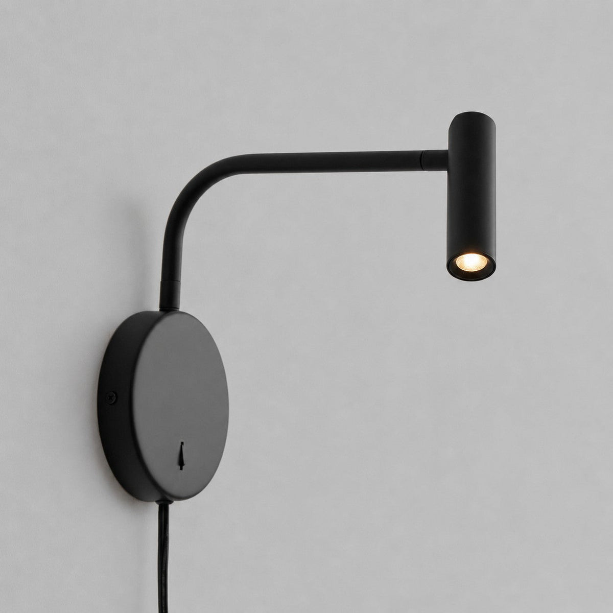 Minimalist Disc Plug-in Wall Sconce