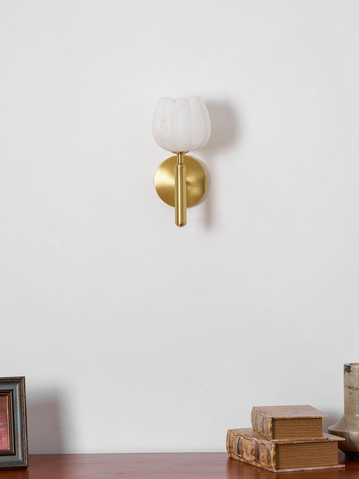 Mian Alabaster Wall Lamp