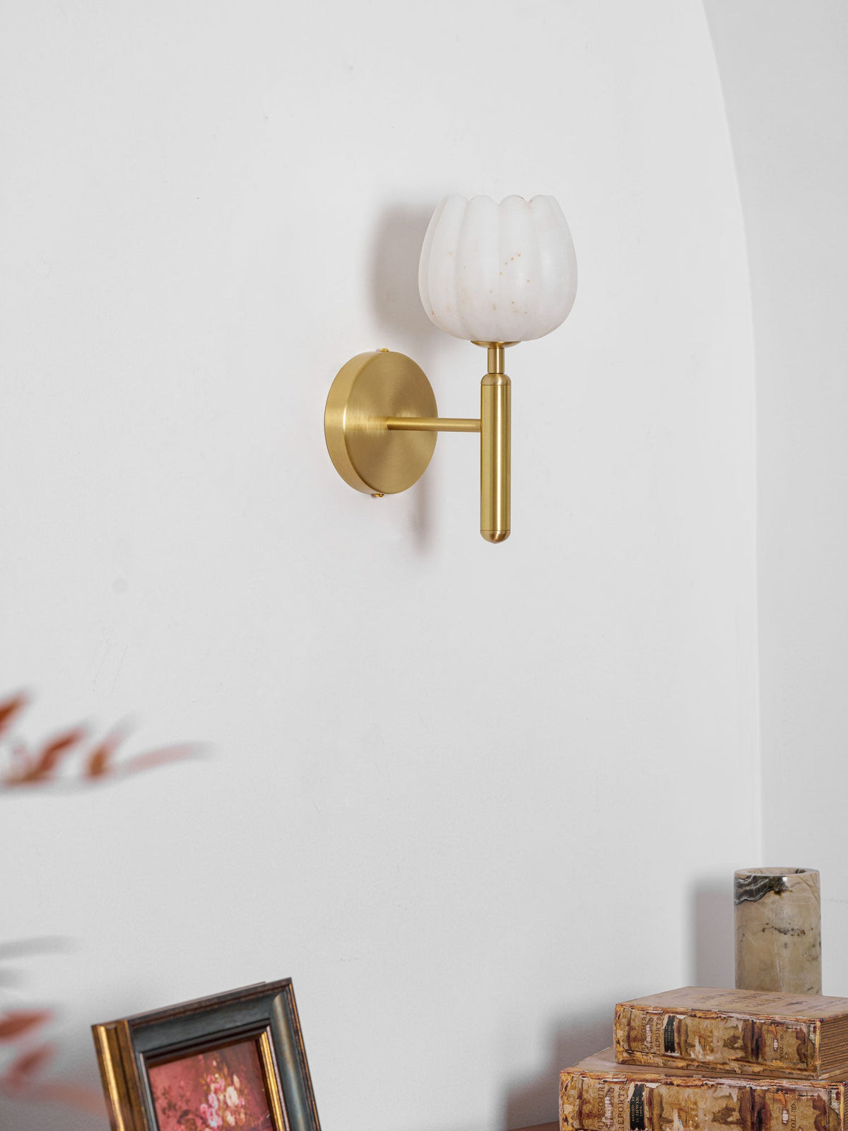 Mian Alabaster Wall Lamp